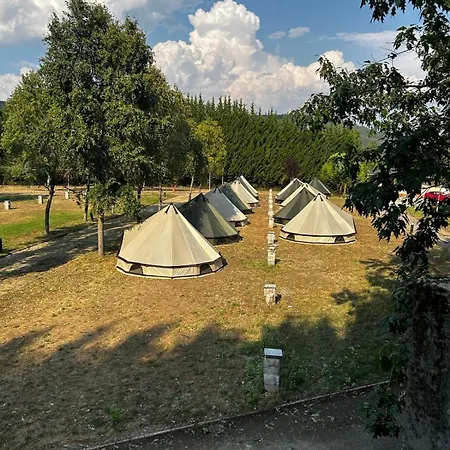مكان تخييم Yokai Camp Y Glamping En El Bierzo