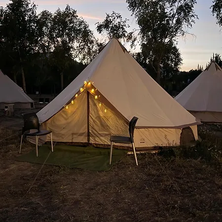 Yokai Camp Y Glamping En El Bierzo Κάμπινγκ
